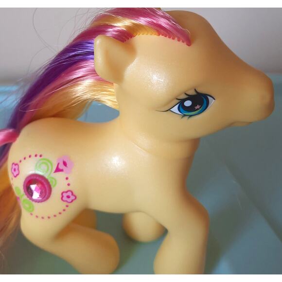 G3 My Little Pony Petite Petunia Super Long Hair Euro Exclusive Hasbro MLP Rare - Picture 1 of 5